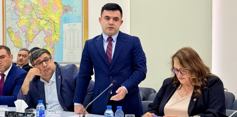 Hakim və vəkillərin etik davranışı mövzusunda məlumat sessiyası keçirilib