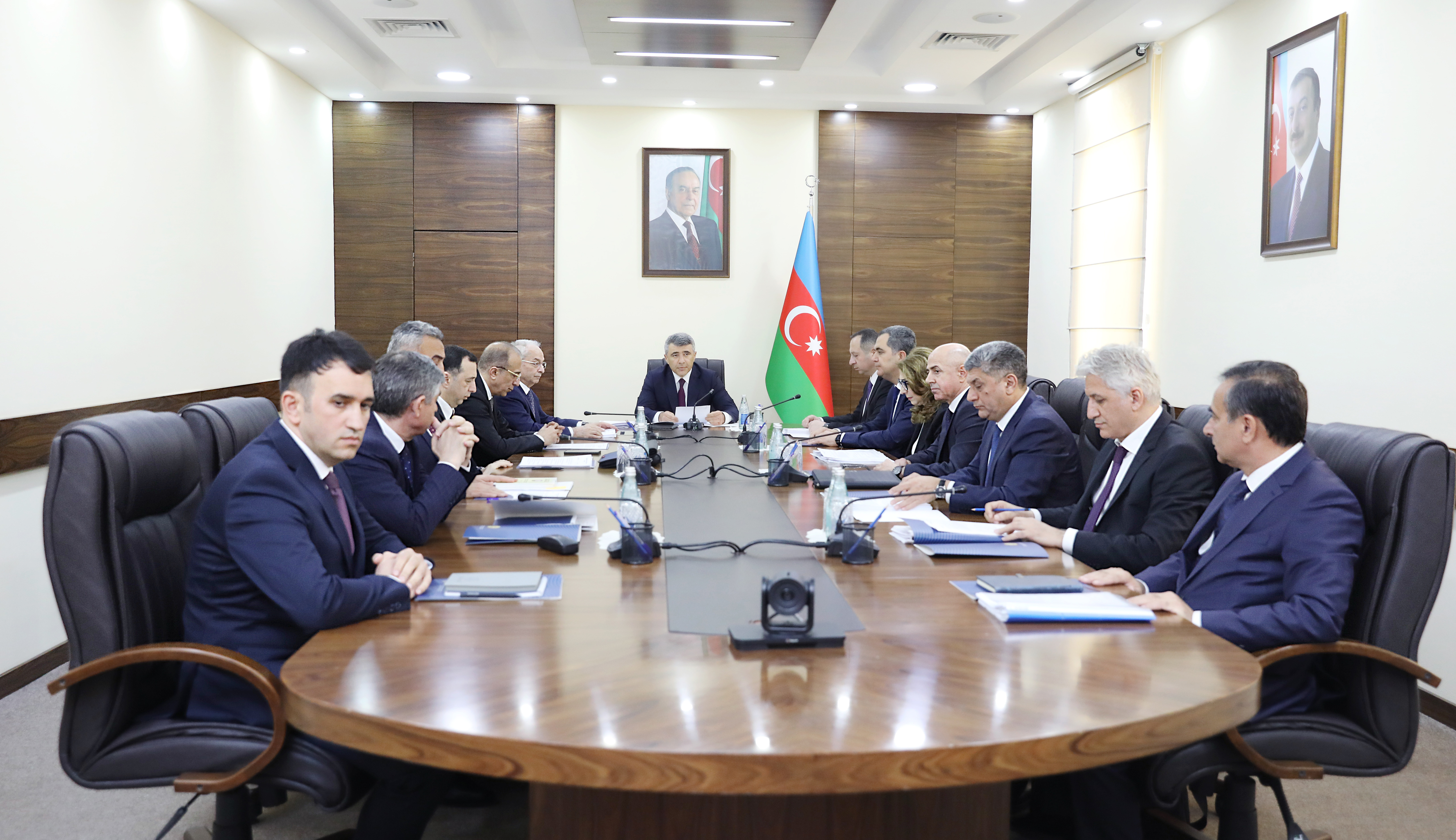 Məhkəmə-Hüquq Şurasının növbəti iclası keçirilib