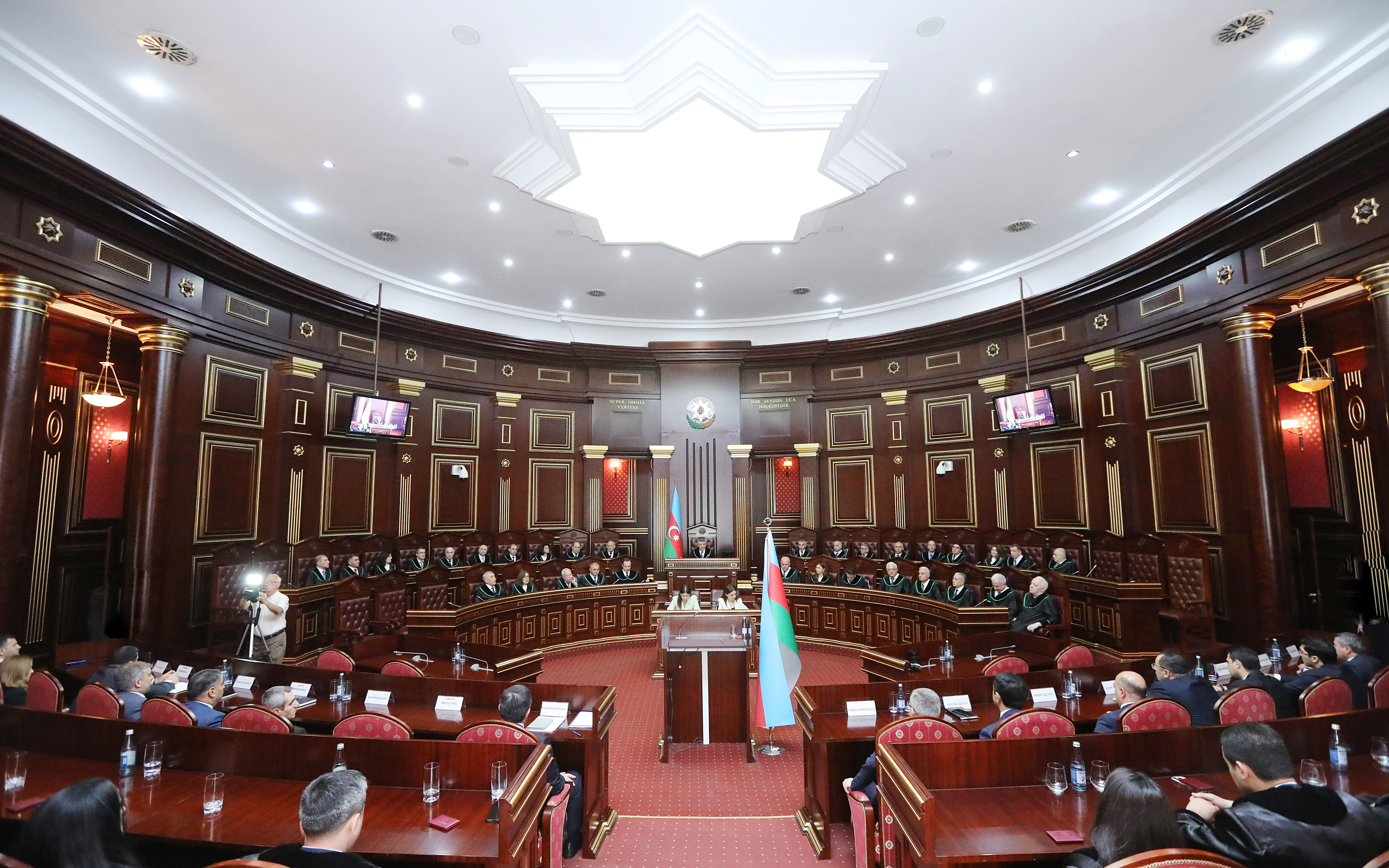 Yeni təyin olunmuş hakimlər Ali Məhkəmədə and içiblər