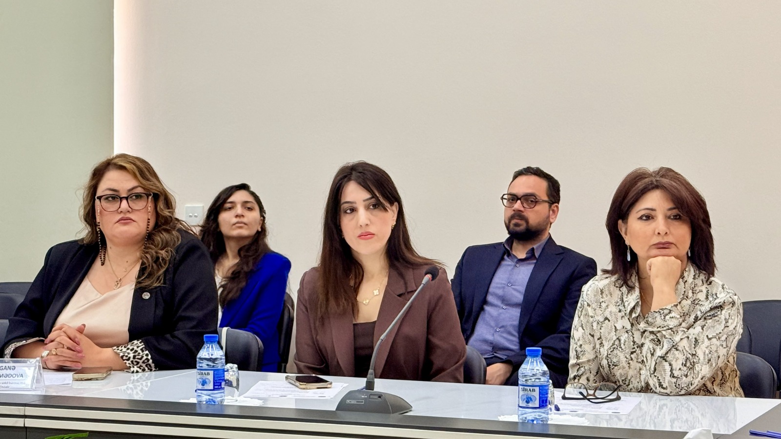 Hakim və vəkillərin etik davranışı mövzusunda məlumat sessiyası keçirilib