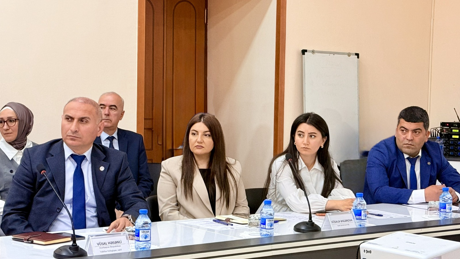 Hakim və vəkillərin etik davranışı mövzusunda məlumat sessiyası keçirilib